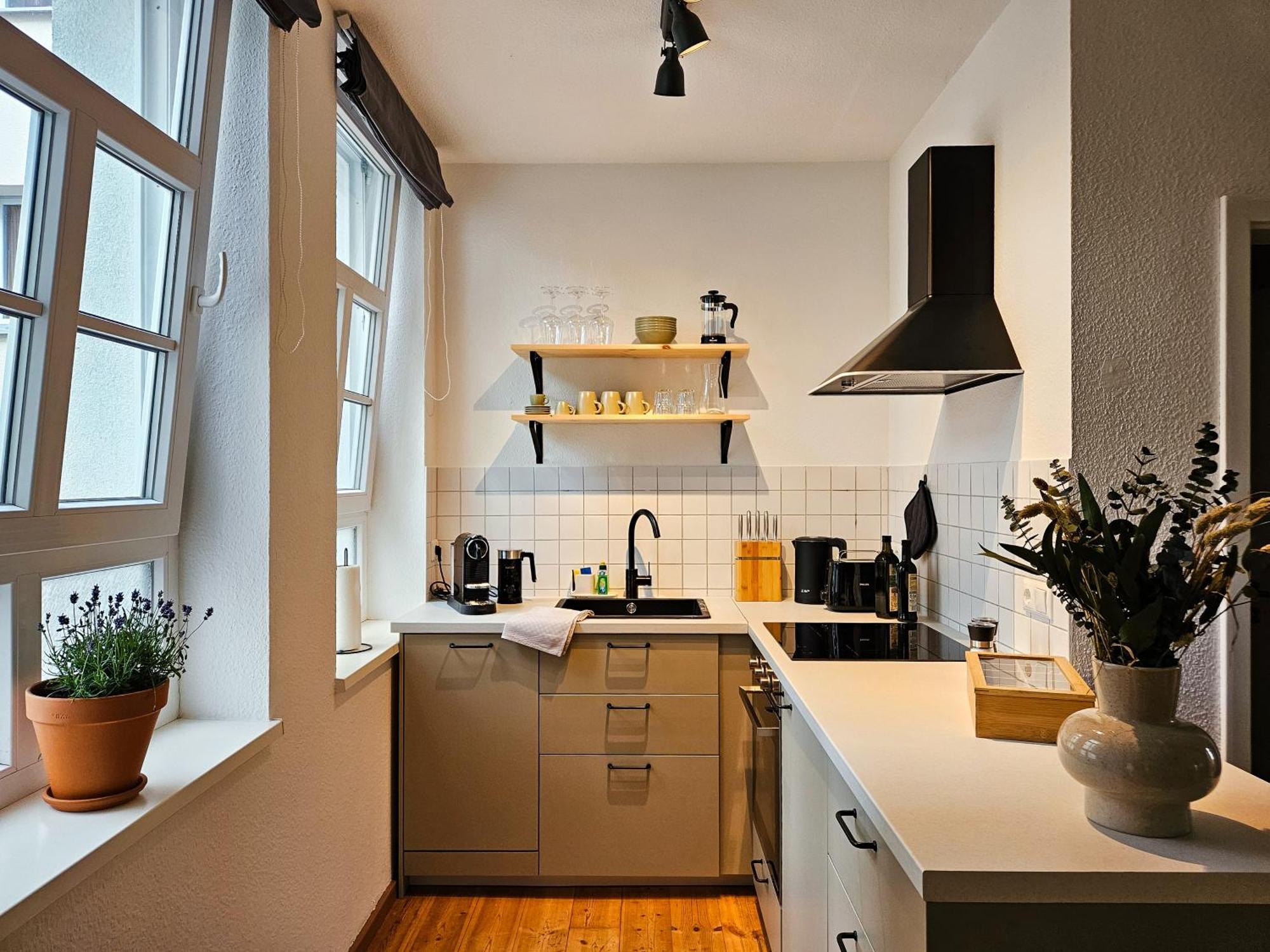 Micasa Rooms - Altstadt Zentral - Zwischen Anger Und Kraemerbruecke - Wlan - Familienfreundlich エアフルト エクステリア 写真