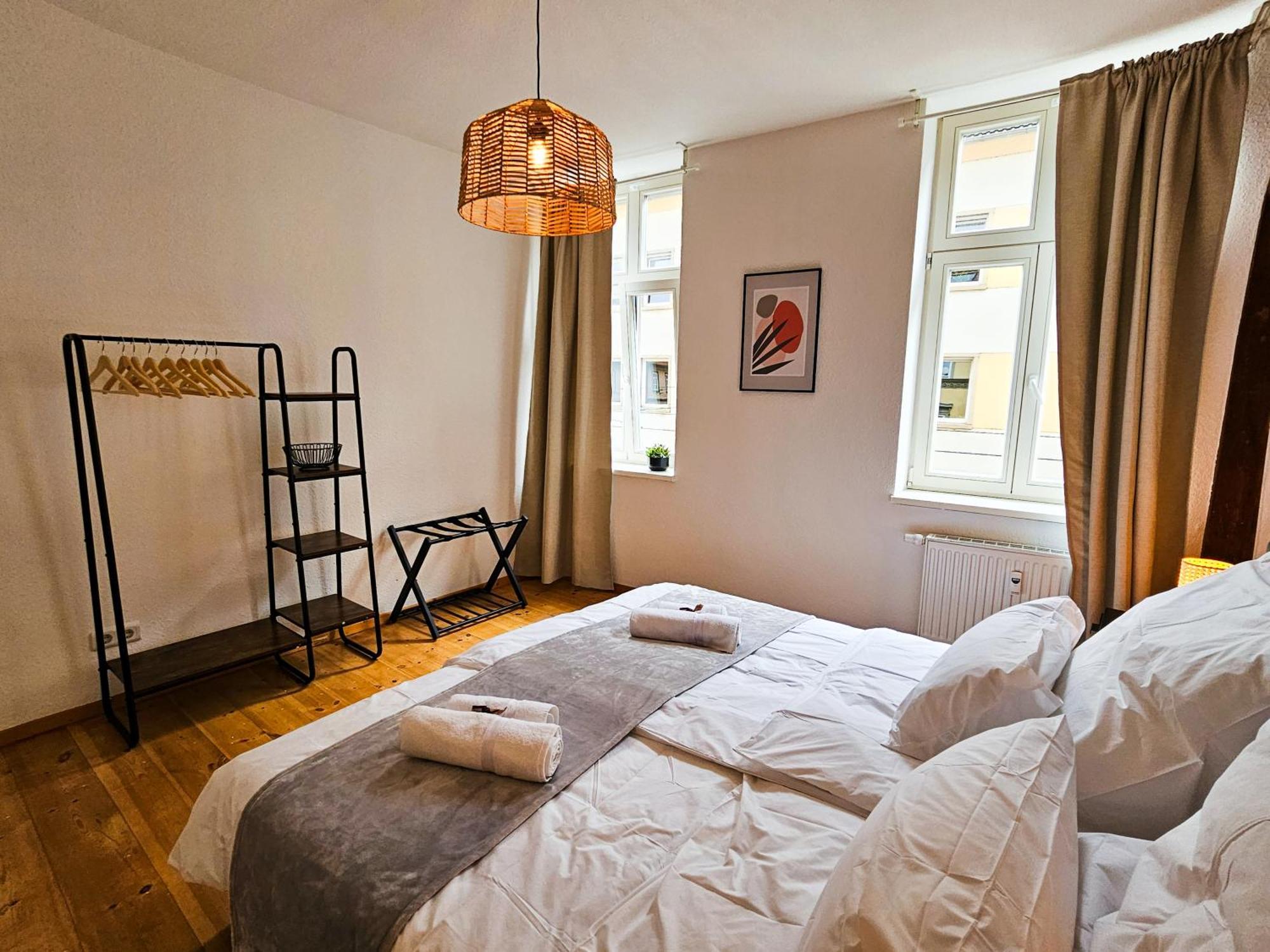 Micasa Rooms - Altstadt Zentral - Zwischen Anger Und Kraemerbruecke - Wlan - Familienfreundlich エアフルト エクステリア 写真